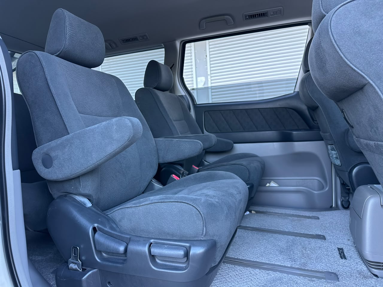 TOYOTA ALPHARD thumbnail 6